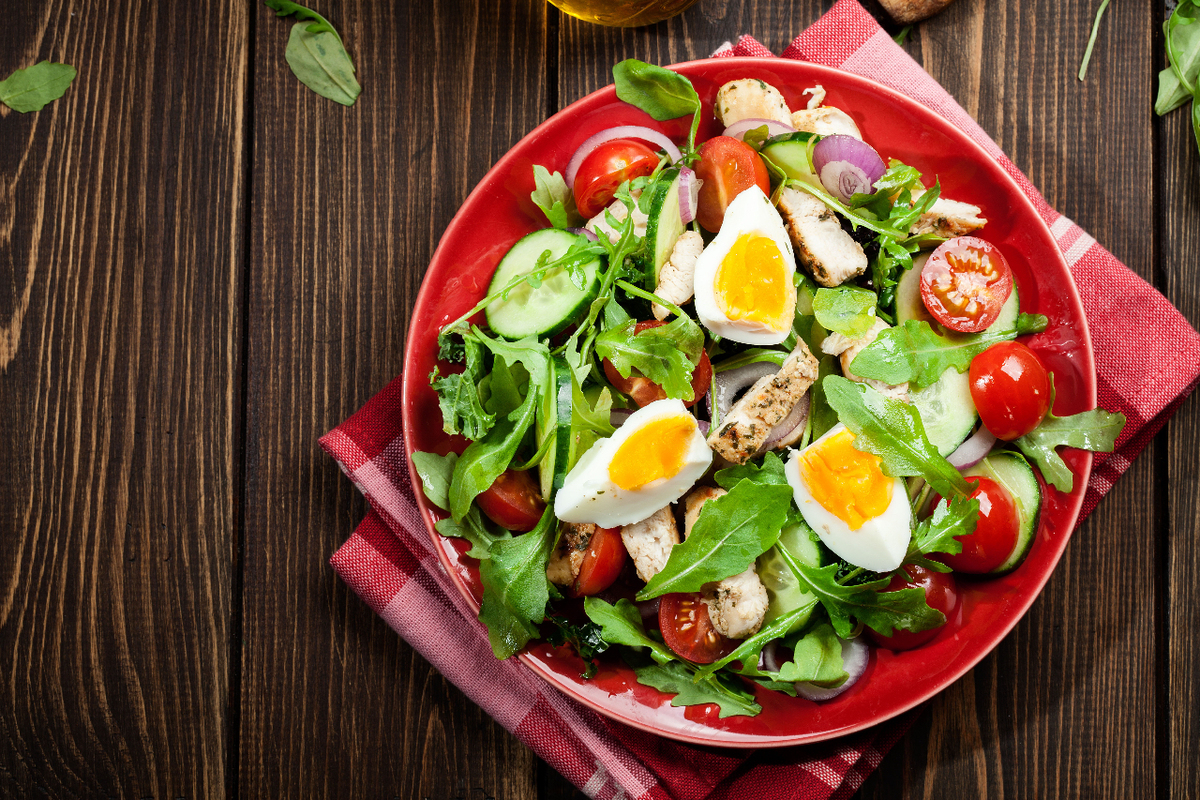 Salad with egg and chicken